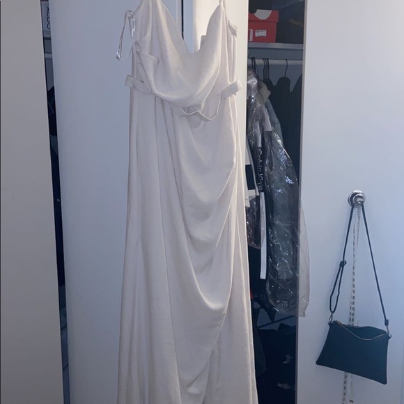 I am selling two wedding dresses. Bundle $300 - Picture 5 of 8